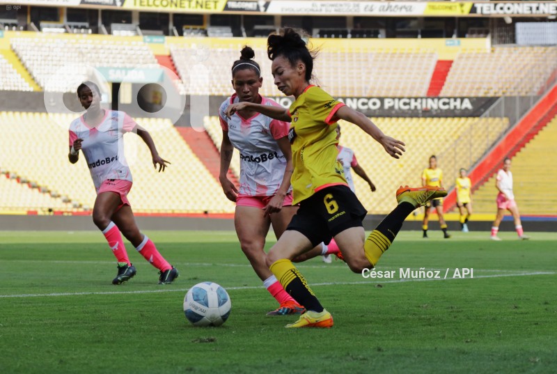 FBL-SUPERLIGA-FEMENINA-BARCELONA-NANAS