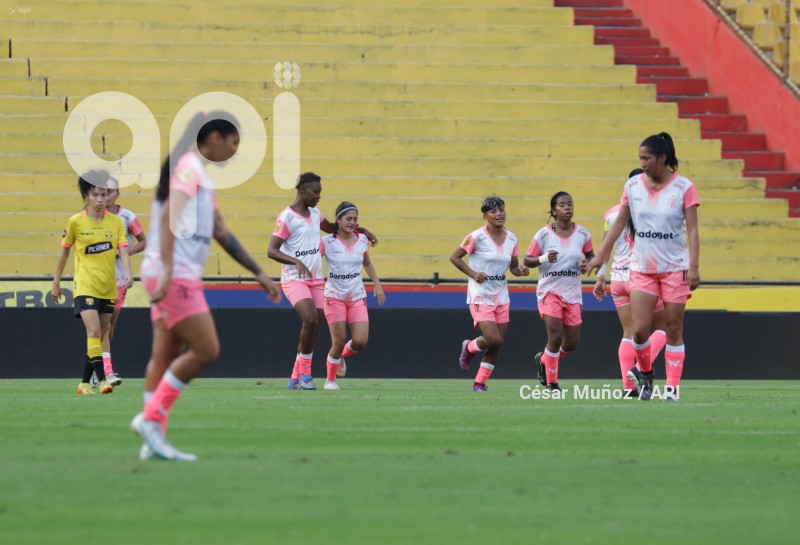 FBL-SUPERLIGA-FEMENINA-BARCELONA-NANAS