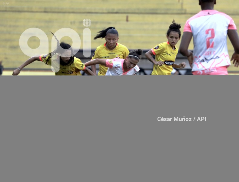 FBL-SUPERLIGA-FEMENINA-BARCELONA-NANAS
