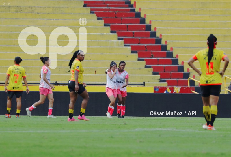 FBL-SUPERLIGA-FEMENINA-BARCELONA-NANAS