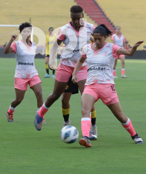 FBL-SUPERLIGA-FEMENINA-BARCELONA-NANAS