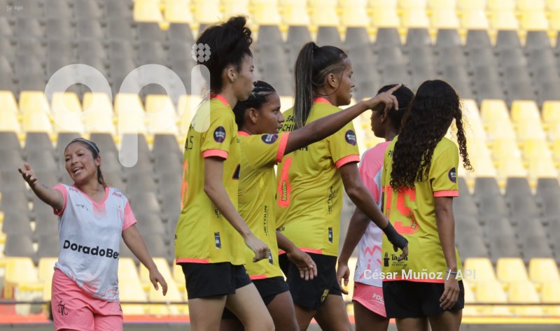 FBL-SUPERLIGA-FEMENINA-BARCELONA-NANAS