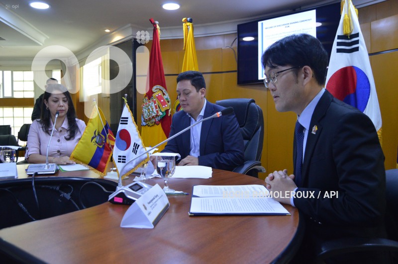 CUENCA-FIRMA ACUERDO-KOICA-EMAC EP