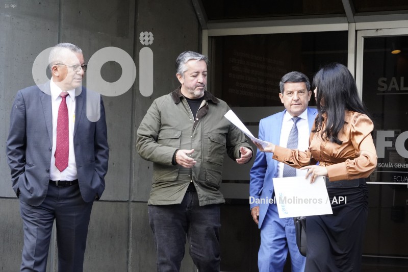 GARCIA DENUNCIA JUDICATURA