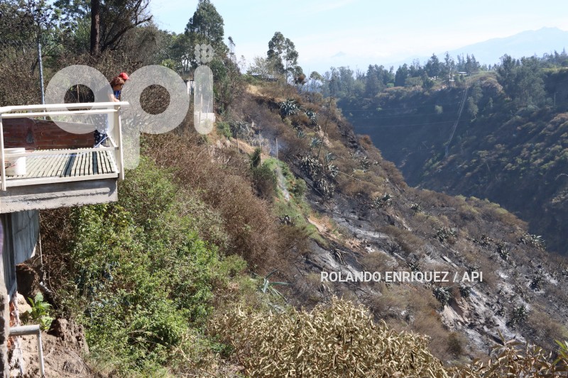 INCENDIOS-PUEMBO-ARENAL