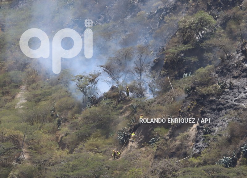 INCENDIOS-PUEMBO-ARENAL