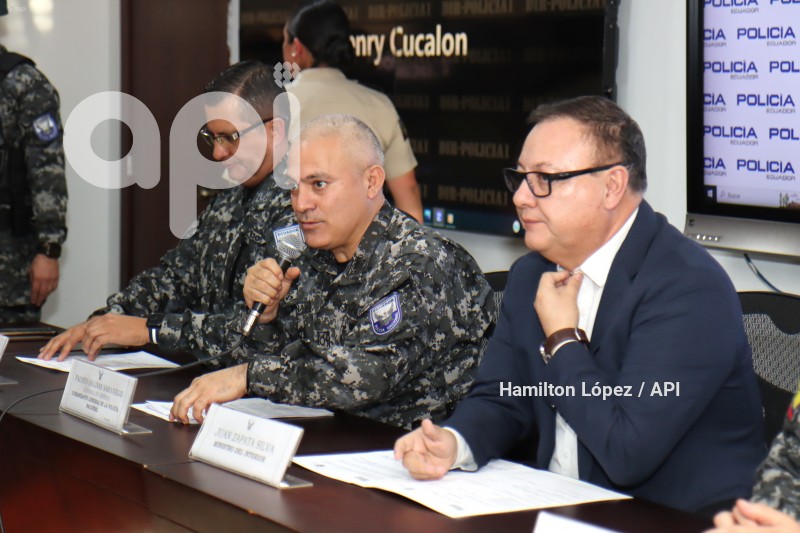 UIO COMANDANCIA POLICIA