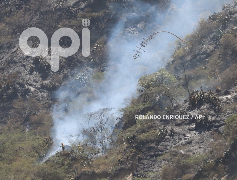 INCENDIOS-PUEMBO-ARENAL