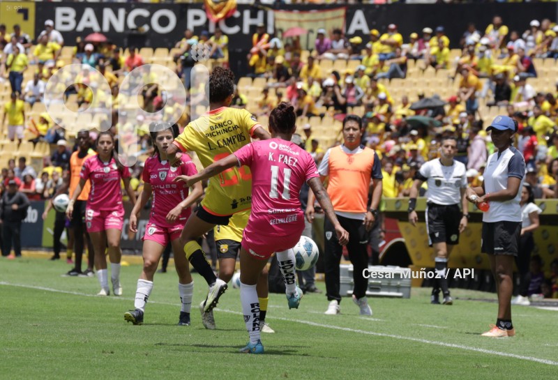 FBL-SUPERLIGA-BARCELONA-DRAGONAS