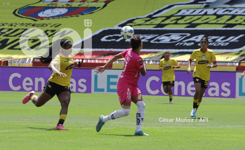 FBL-SUPERLIGA-BARCELONA-DRAGONAS