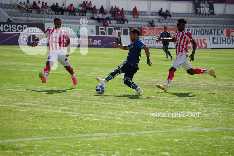 FBL-LIGA-PRO-BET593-TECNICO-GUALACEO