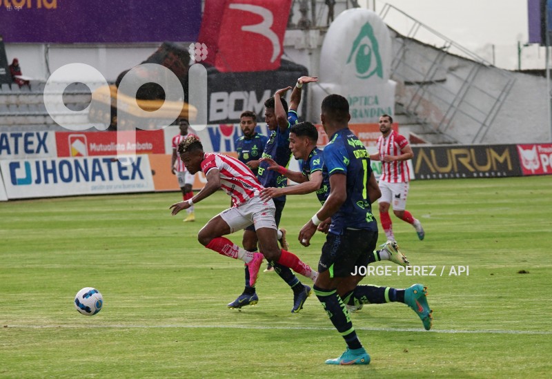 FBL-LIGA-PRO-BET593-TECNICO-GUALACEO