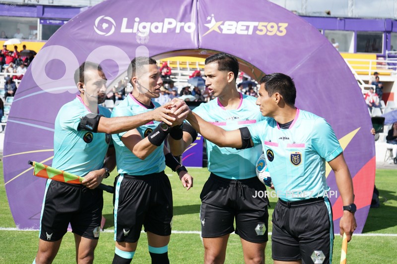FBL-LIGA-PRO-BET593-TECNICO-GUALACEO