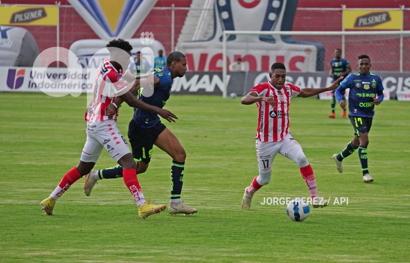FBL-LIGA-PRO-BET593-TECNICO-GUALACEO