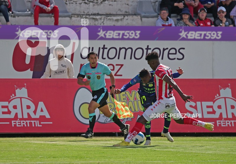 FBL-LIGA-PRO-BET593-TECNICO-GUALACEO