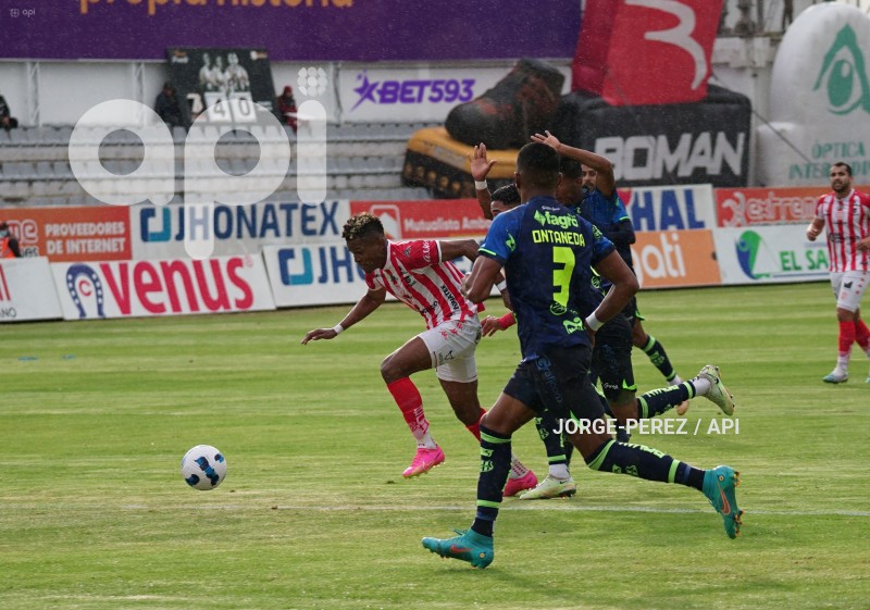 FBL-LIGA-PRO-BET593-TECNICO-GUALACEO