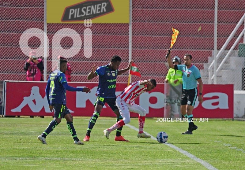 FBL-LIGA-PRO-BET593-TECNICO-GUALACEO