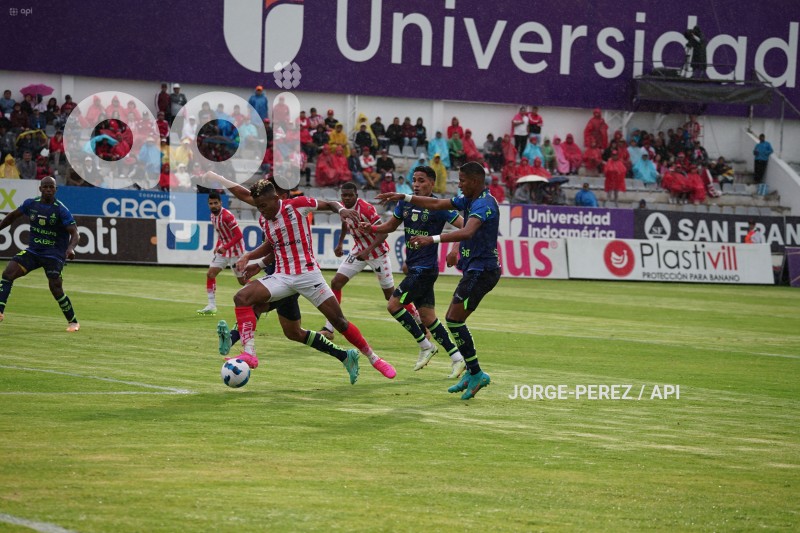 FBL-LIGA-PRO-BET593-TECNICO-GUALACEO