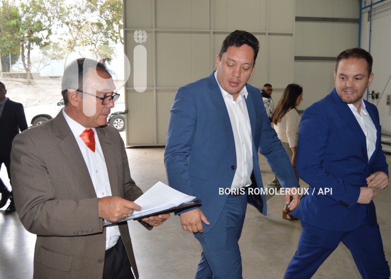 CUENCA-FIRMA CONTRATO REPUESTOS TRANVIA