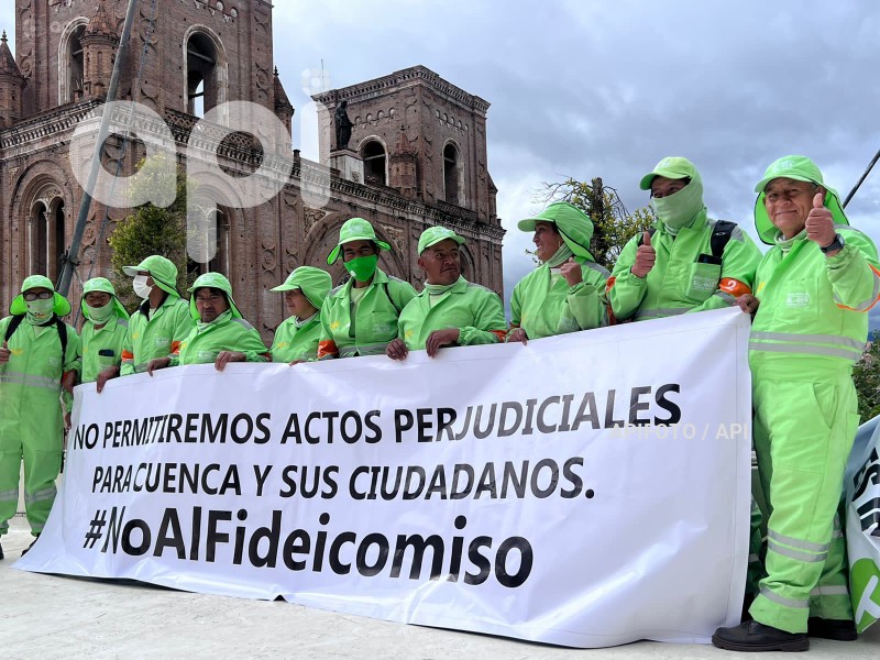 CUENCA-SESION DE CONCEJO CON MINISTRO ENERGIA