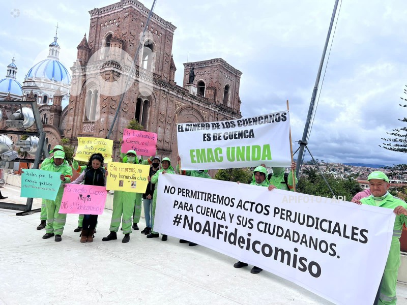 CUENCA-SESION DE CONCEJO CON MINISTRO ENERGIA