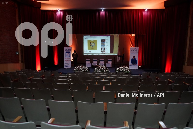 UNP HOMENAJE VILLAVICENCIO