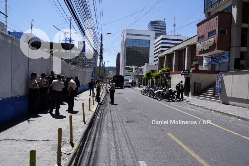 UNP HOMENAJE VILLAVICENCIO