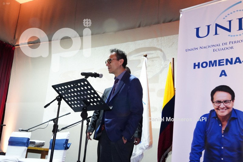 UNP HOMENAJE VILLAVICENCIO