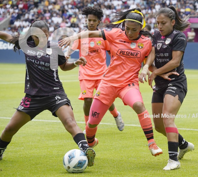 FBL SUPERFEM FINAL DRAGONAS BARCELONA