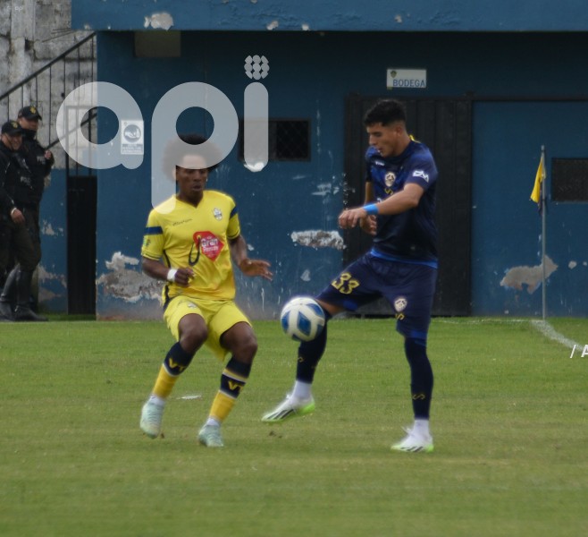 FBL-LIGA-PRO-BET593-SERIE-B-CHACARITAS-VARGAS-TORRES-