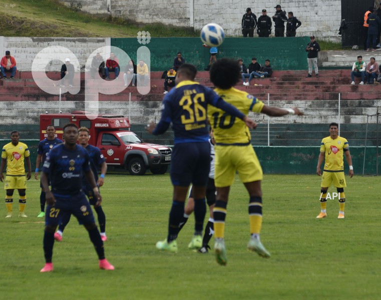 FBL-LIGA-PRO-BET593-SERIE-B-CHACARITAS-VARGAS-TORRES-