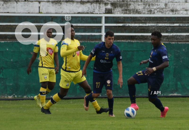FBL-LIGA-PRO-BET593-SERIE-B-CHACARITAS-VARGAS-TORRES-