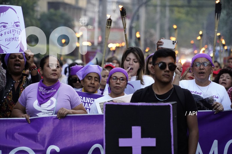 MARCHA ANIVERSARIO MARIA BELEN BERNAL