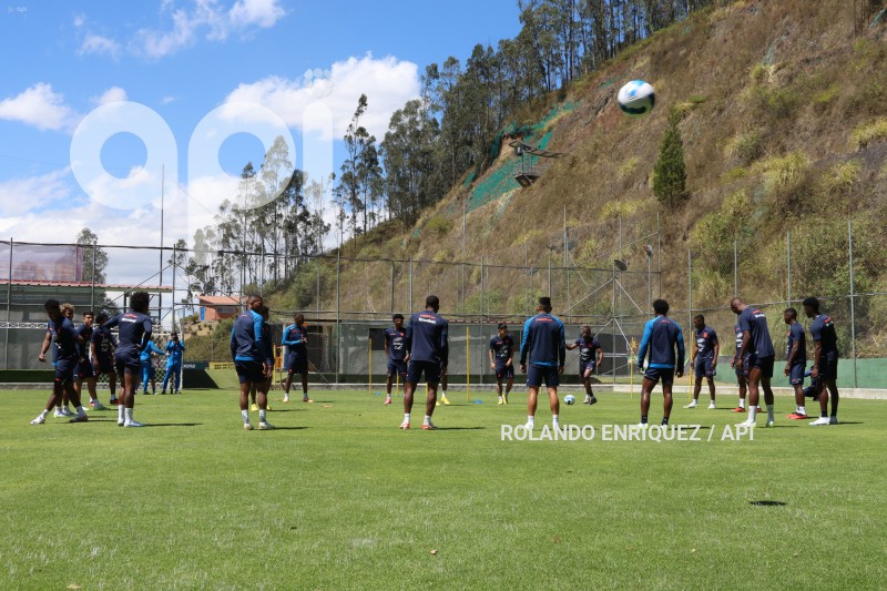 FBL-ENTRENAMIENTO-SELECCIÓN-ECUADOR