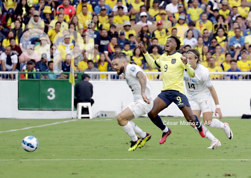 FBL-ELIMINATORIAS-ECUADOR-URUGUAY
