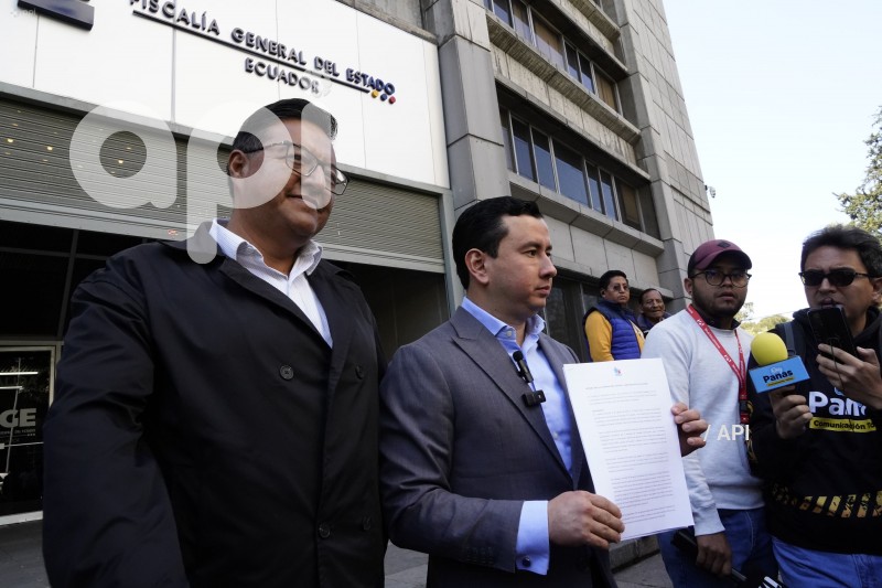 FERDINAN ALVARAEZ RC DENUNCIA CASO VILLAVICENCIO