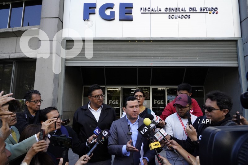 FERDINAN ALVARAEZ RC DENUNCIA CASO VILLAVICENCIO