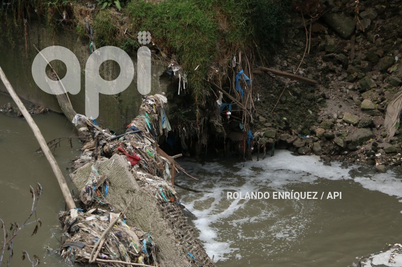 CONTAMINACION-RIO-MACHANGARA