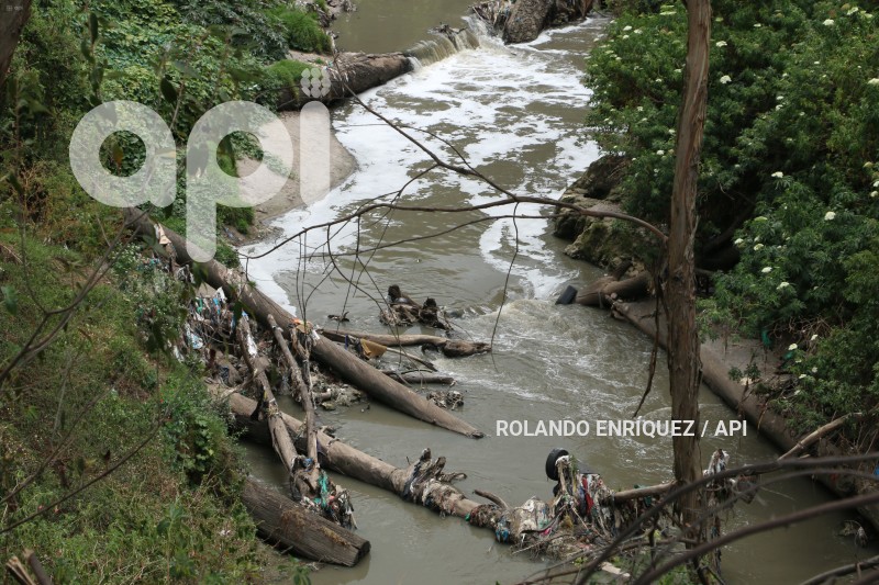 CONTAMINACION-RIO-MACHANGARA