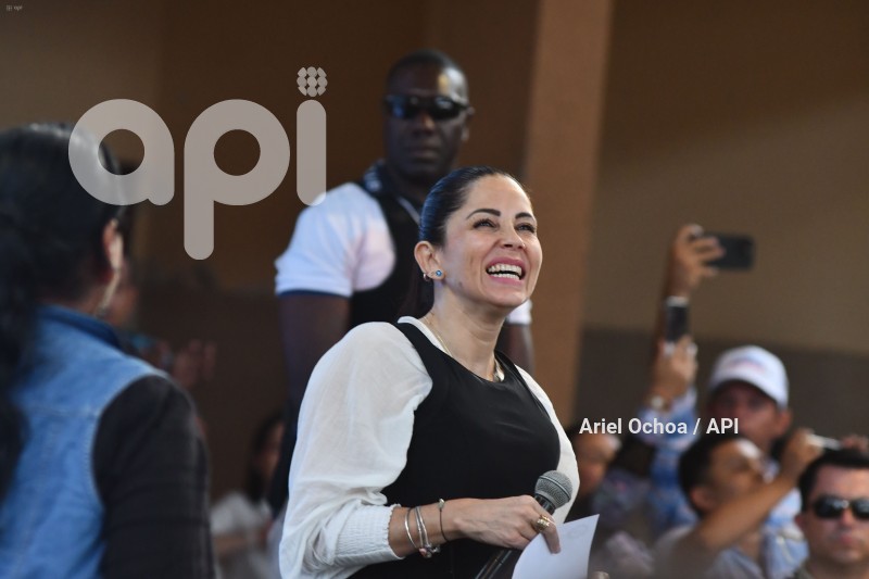 PORTOVIEJO-LUISA-GONZALEZ-CANDIDATA-PRESIDENTE