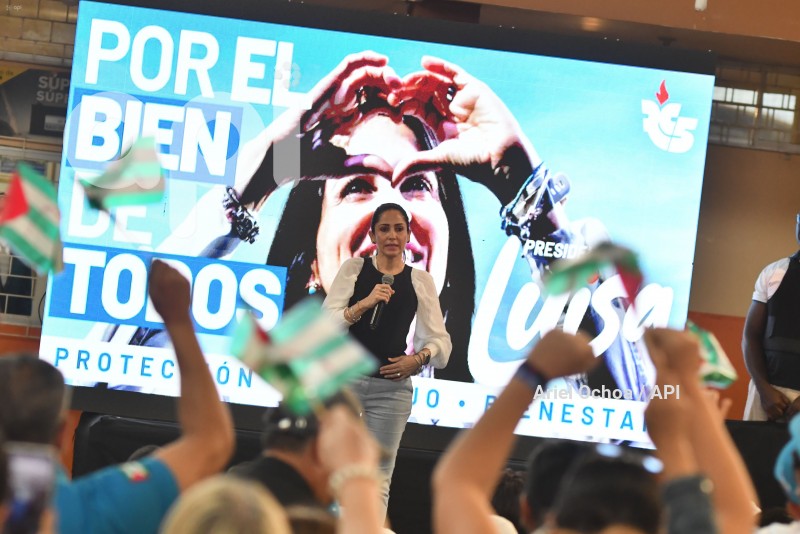PORTOVIEJO-LUISA-GONZALEZ-CANDIDATA-PRESIDENTE