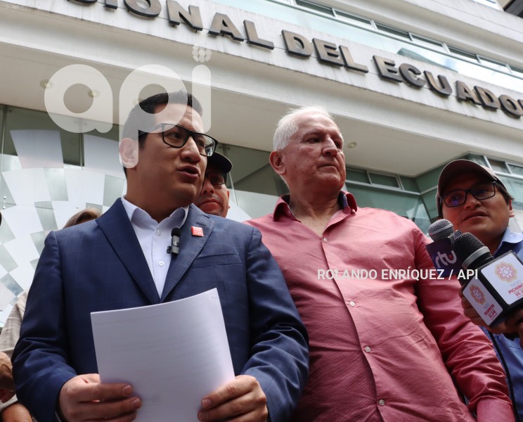 ANDRES-CAMPAÑA-CORTE-CONSTITUCIONAL