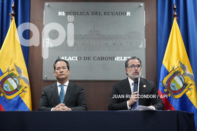 UIO-RRPP-MANRIQUE-CUCALON