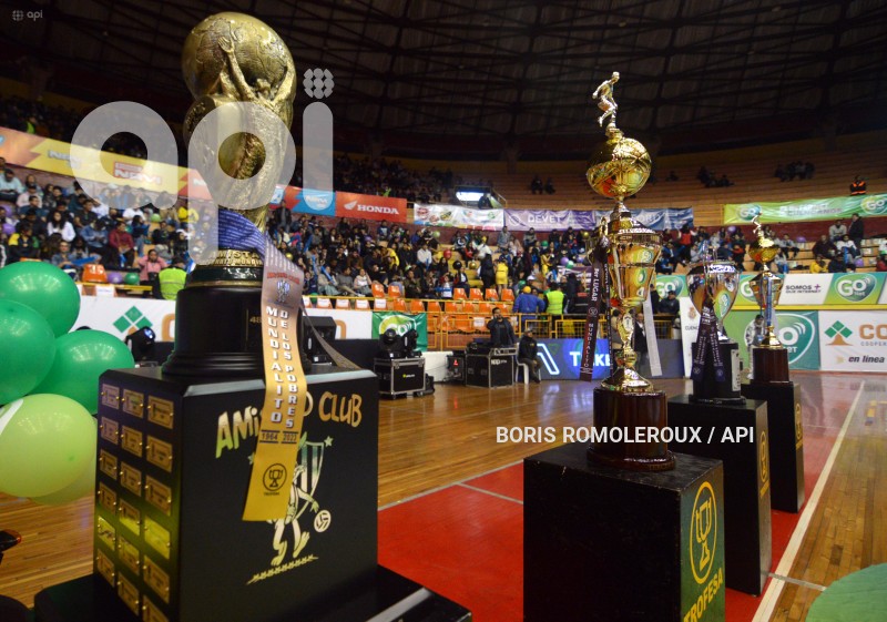 CUENCA-TETRACAMPEON-SIMON BOLIVAR-MUNDIALITO