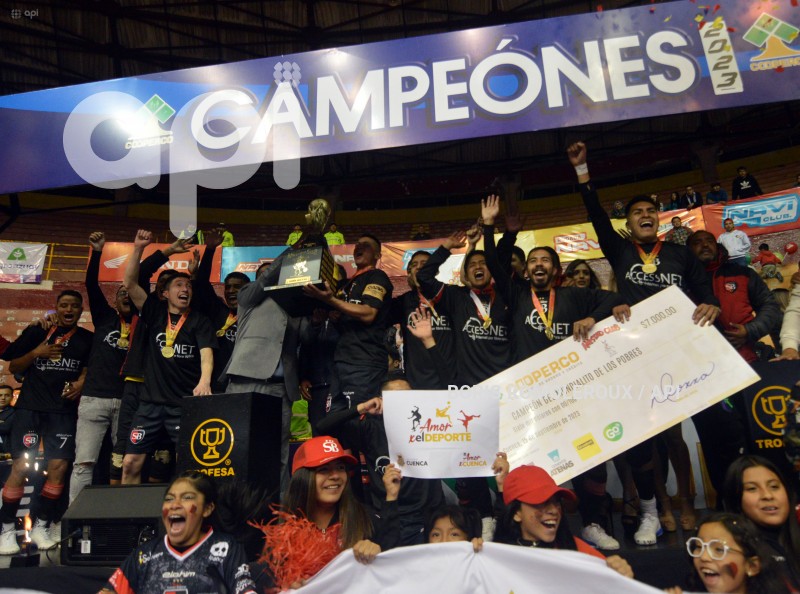 CUENCA-TETRACAMPEON-SIMON BOLIVAR-MUNDIALITO