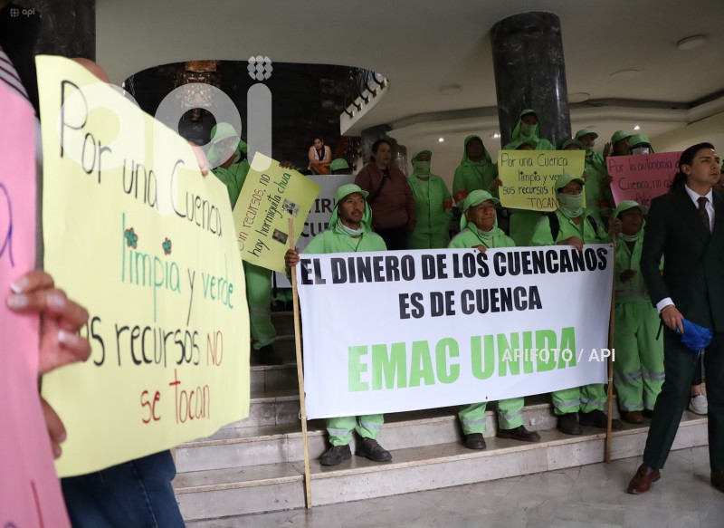 CUENCA-SESION DE CONCEJO CON MINISTRO ENERGIA