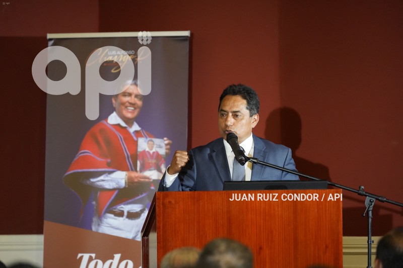 UIO-PRESENTACION-TODOESPOSIBLE-LUIS-CHANGO