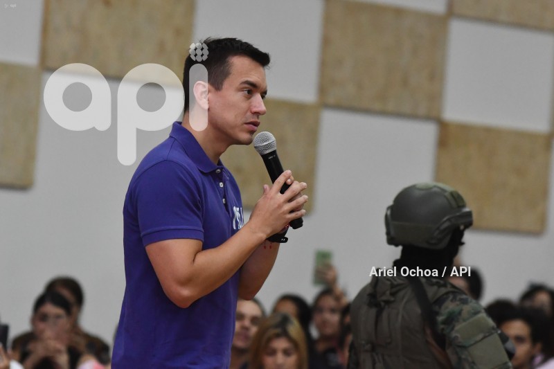MANTA-DANIEL-NOBOA-CANDIDATO-PRESIDENTE-ULEAM