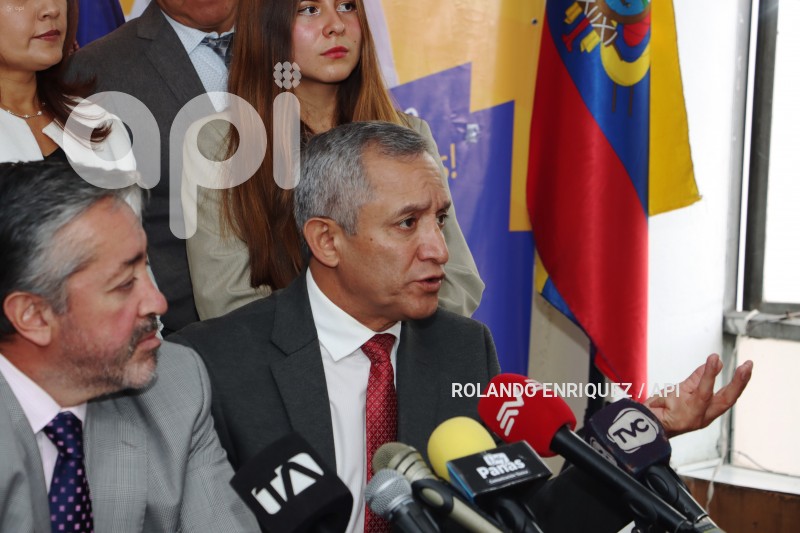 RUEDA-PRENSA-PATRICIO-CARRILLO