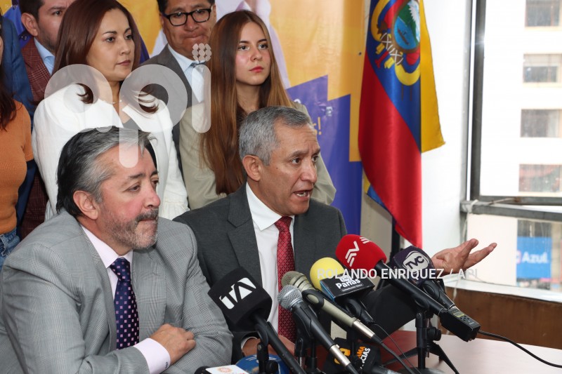 RUEDA-PRENSA-PATRICIO-CARRILLO